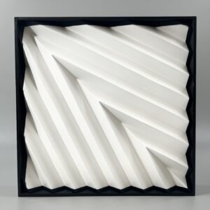 712