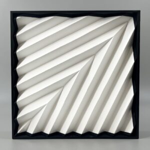 712